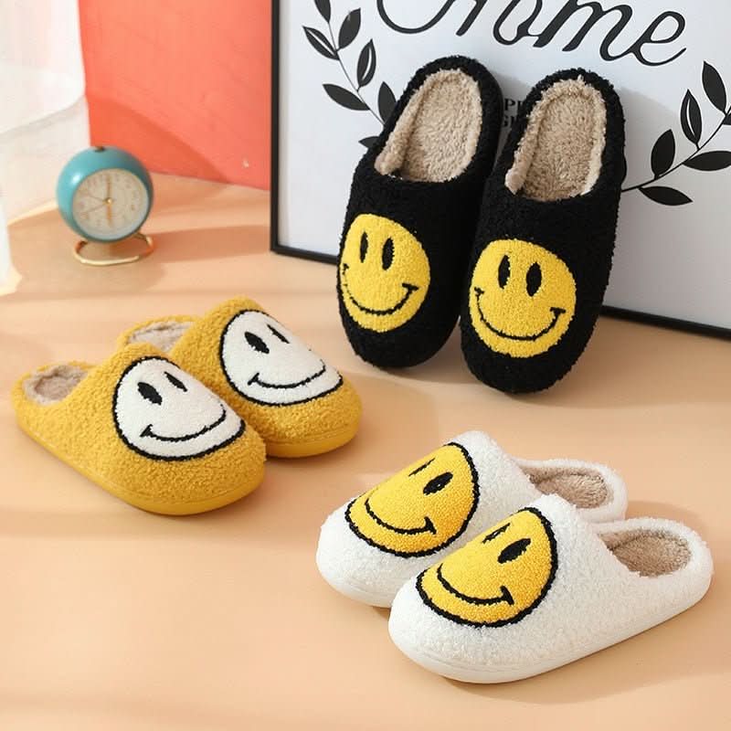 FLUFFYSMILE Cozy Winter Slippers