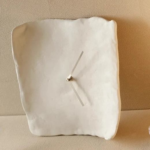 Silent Wall Clock, Non Ticking Resin Wall Clock for Living Room