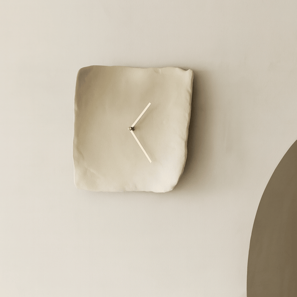 Silent Wall Clock, Non Ticking Resin Wall Clock for Living Room