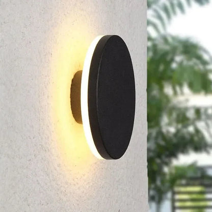 BRILORA Minimalist LED Outdoor Wall Light