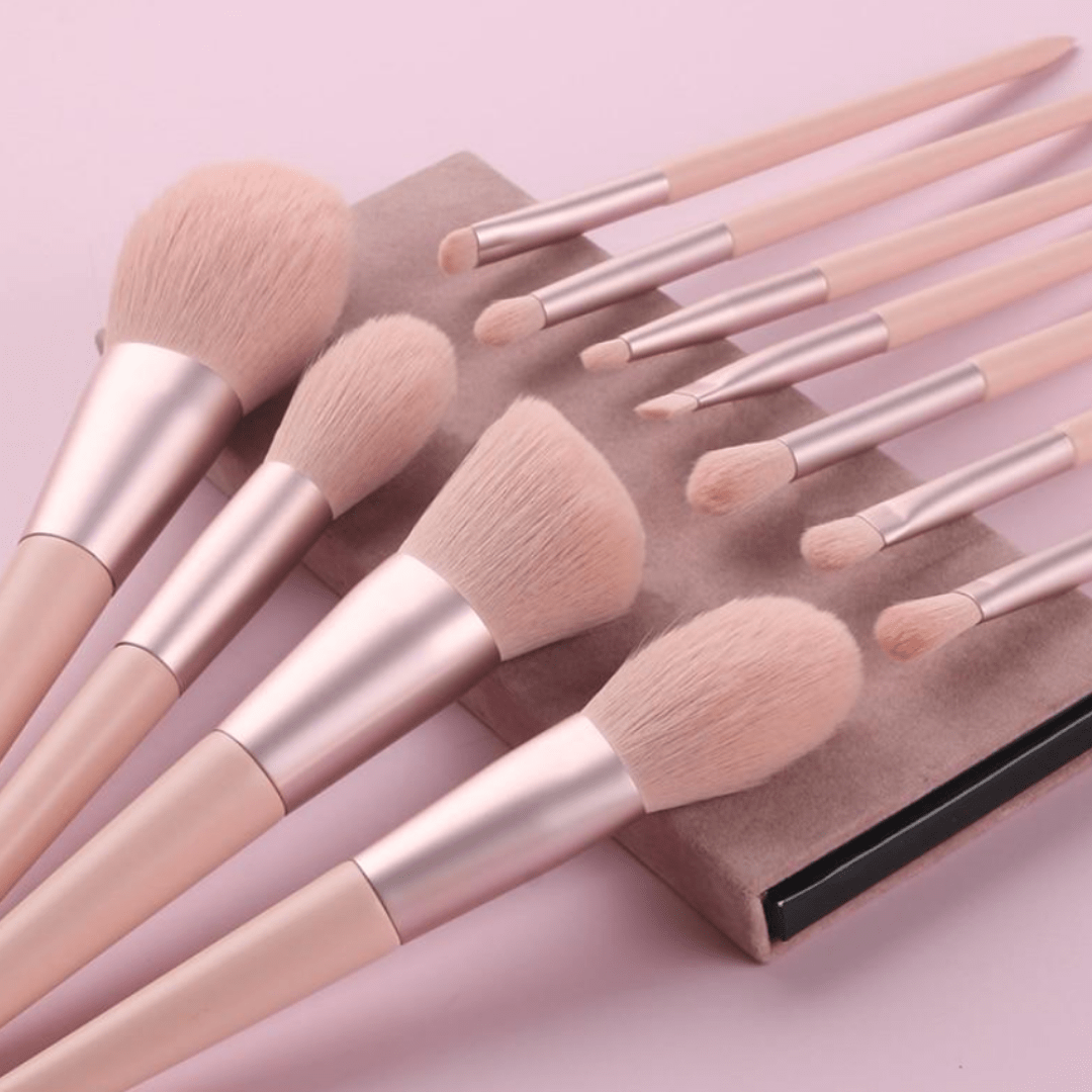 ProBrush 11 make-up brush set Flawless Professional Finish lifestyle image 1