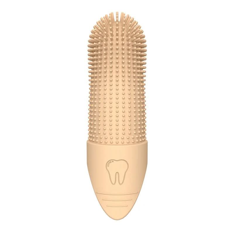 DENTEEZ 360 Finger Toothbrush for Dogs & Cats lifestyle image 3