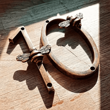 Bee-Inspired House Number Plaque – Customizable with 5 Digits