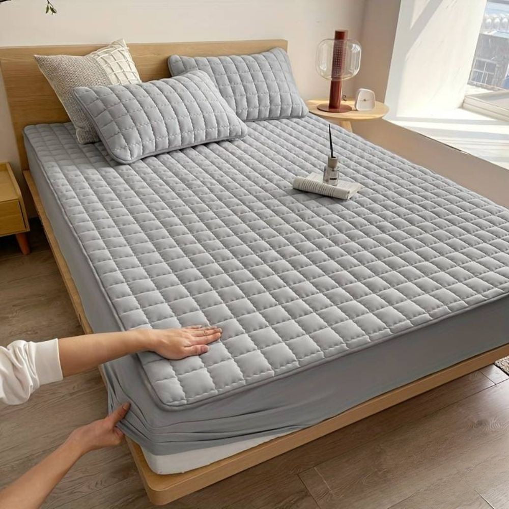 Waterproof Mattress Protector, Soft Breathable Noiseless Mattress Cover, Machine Washable