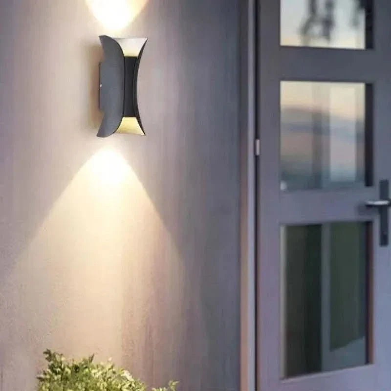 ORR CURVED LED Outdoor Wall Light