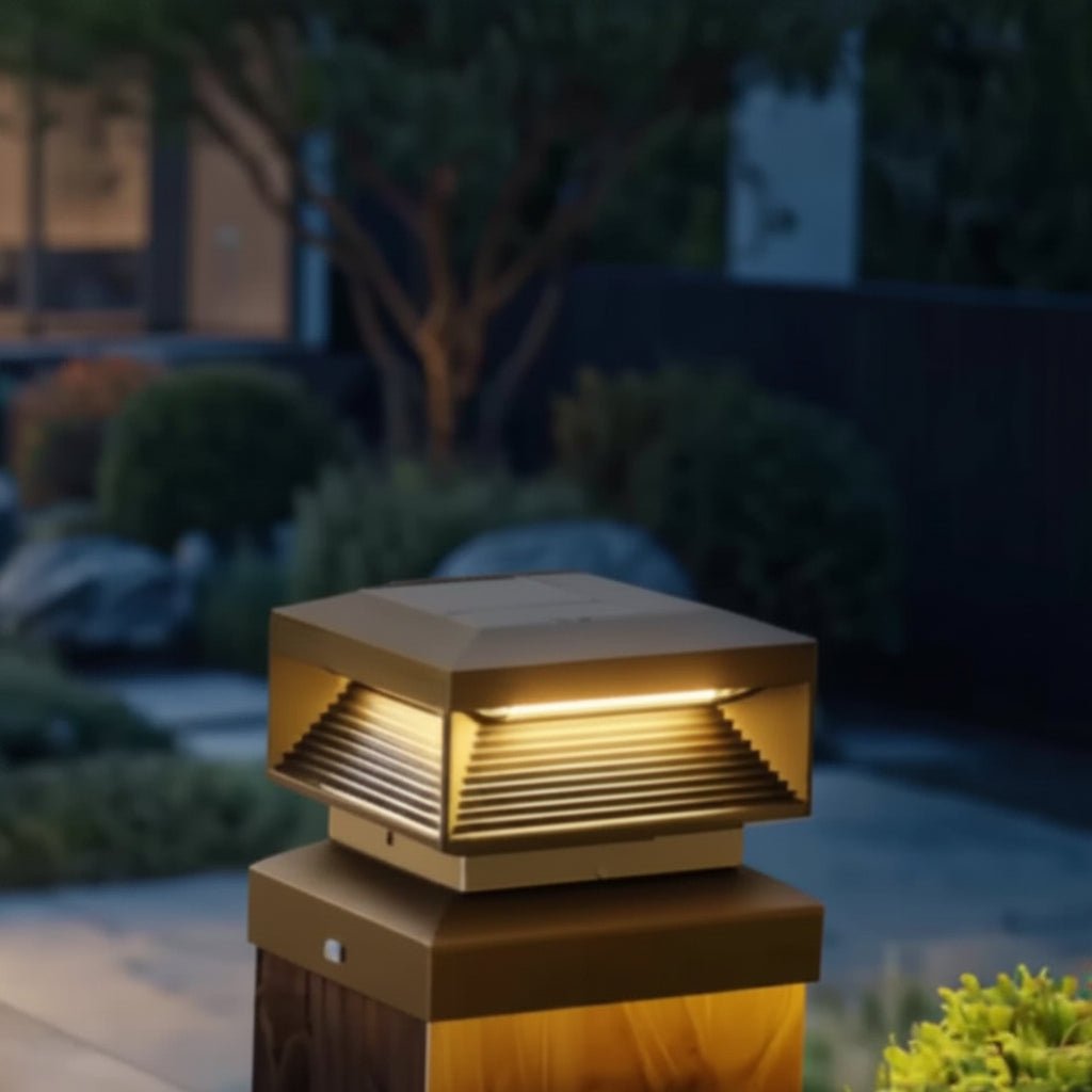 SHINEFLOW Decorative Solar Post Light