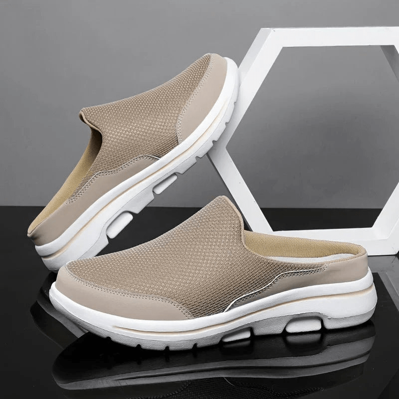 AEROSTEP Breathable Men's Slippers lifestyle image 3