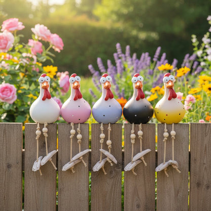 FRECHFEDER Playful Garden Chicken Statue