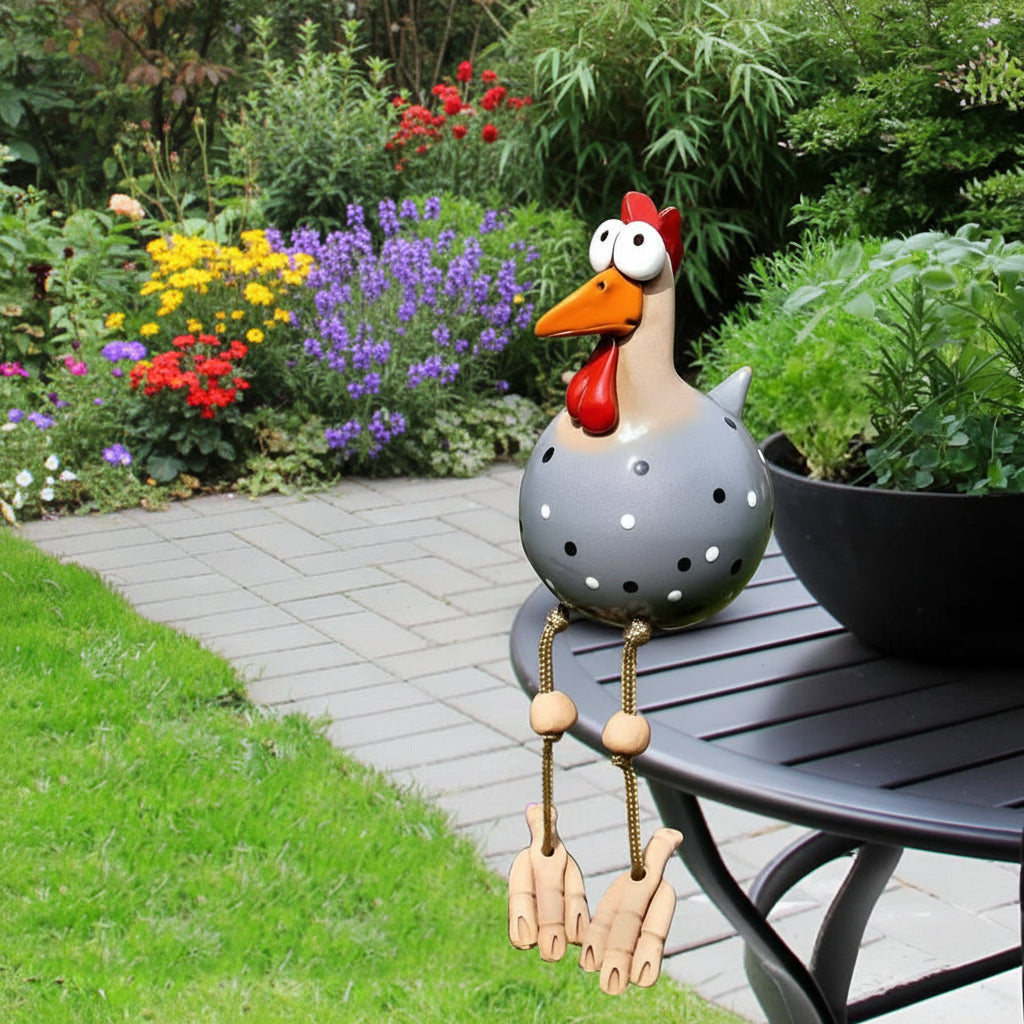 FRECHFEDER Playful Garden Chicken Statue