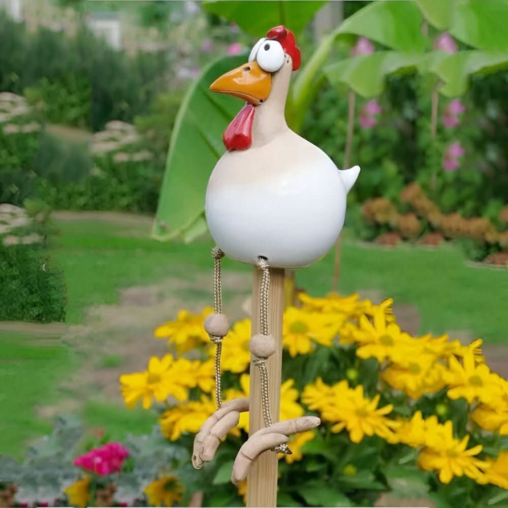 FRECHFEDER Playful Garden Chicken Statue
