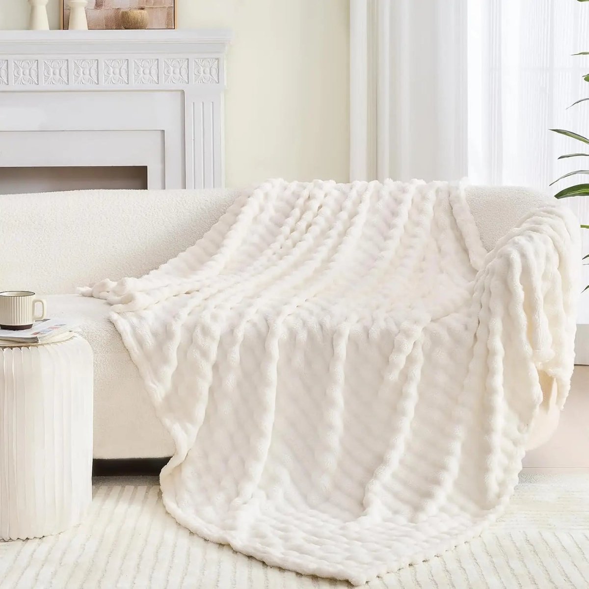 SOFTDIM Cozy 3D Bubble Plush Blanket