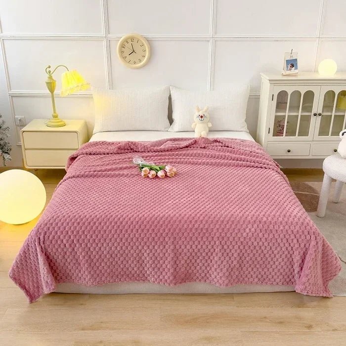 HOMELYFLEECE Cozy Coral Fleece Blanket