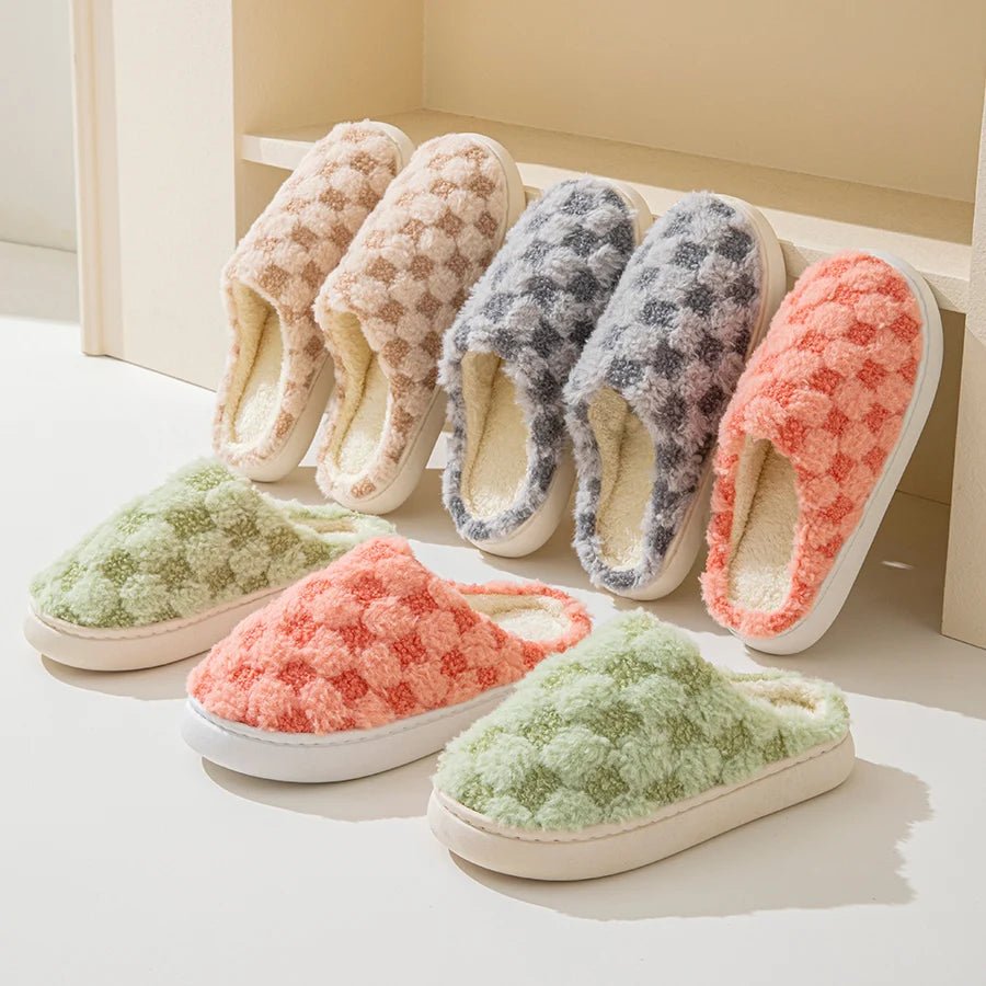 HUGHOME Cozy House Slippers