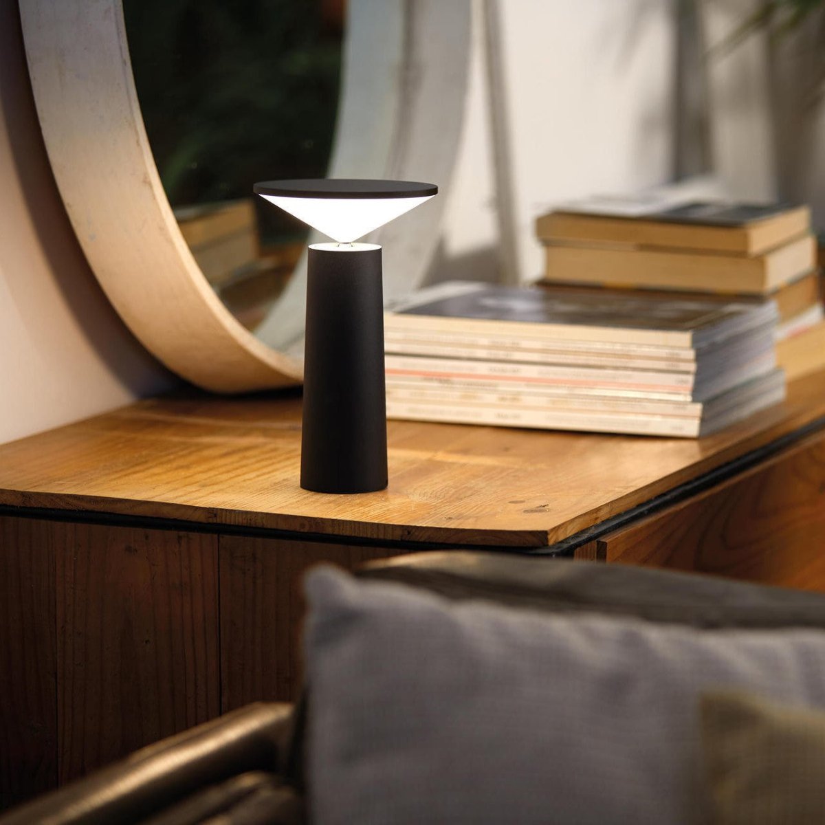 ORBITRAY Table Lamp