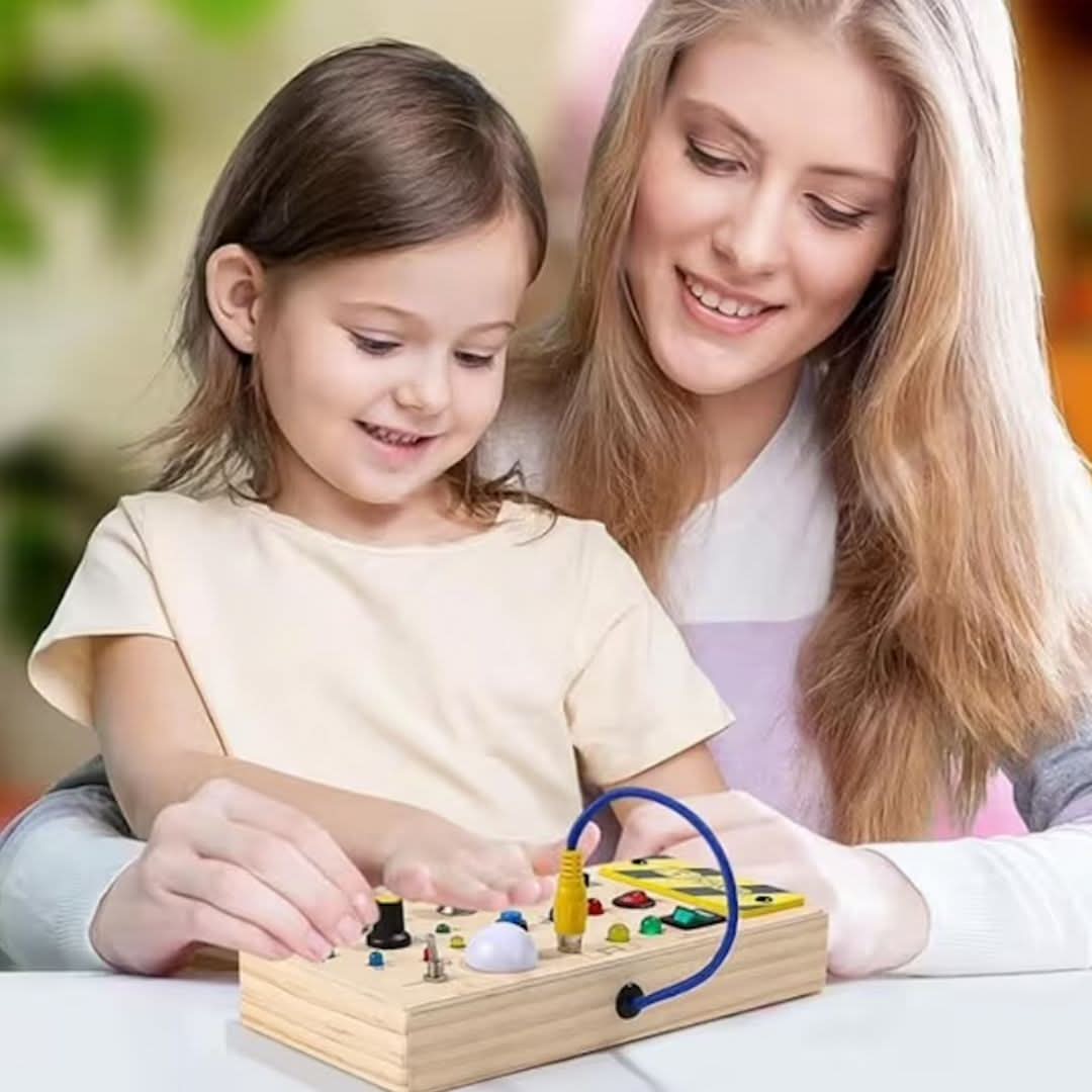 DISCOVERER WORLD Montessori Activity Board