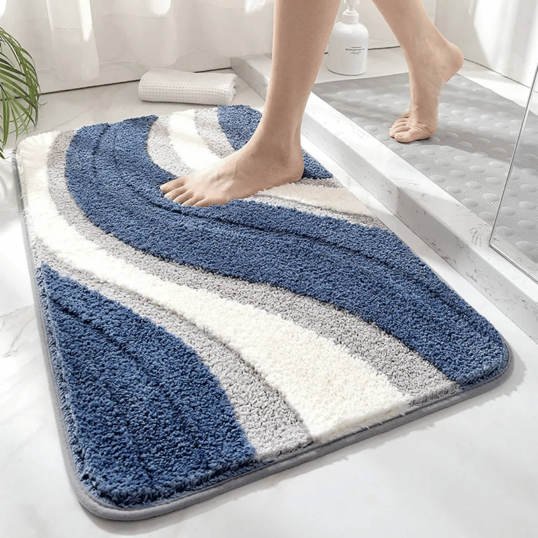 ECOFIBRA Absorbent Quick-drying Microfiber Bath Mat lifestyle image 2