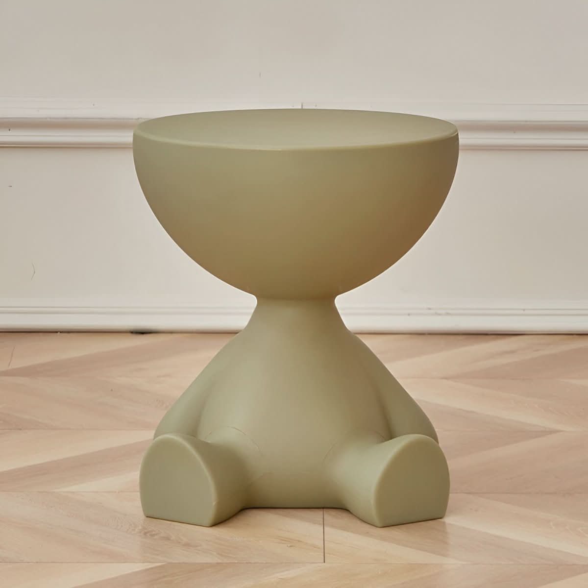LUXROUND TABLE Round Lounge Table lifestyle 3