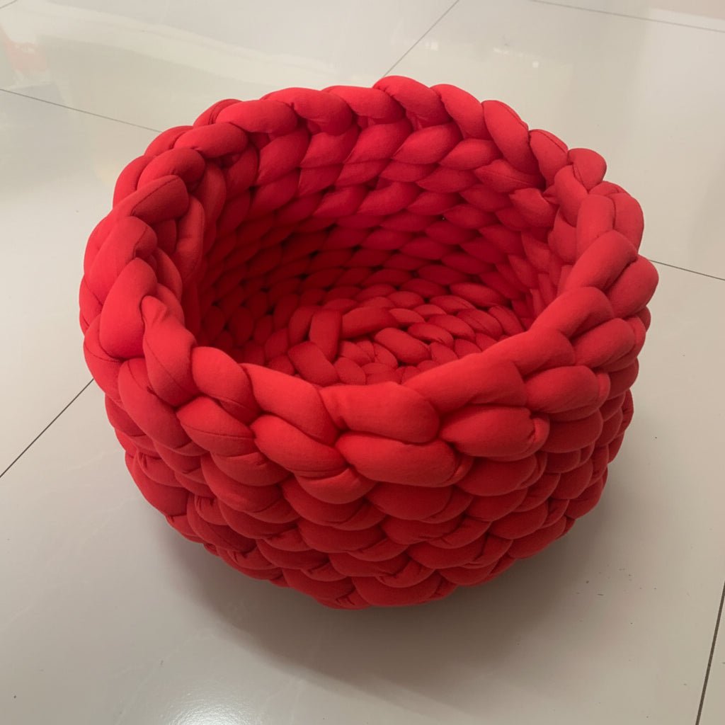 WOOLLYNEST Soft Woollen Basket for Pets