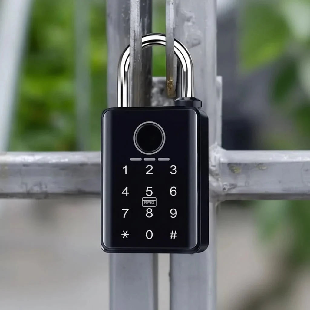 SAFELUX Outdoor Padlock