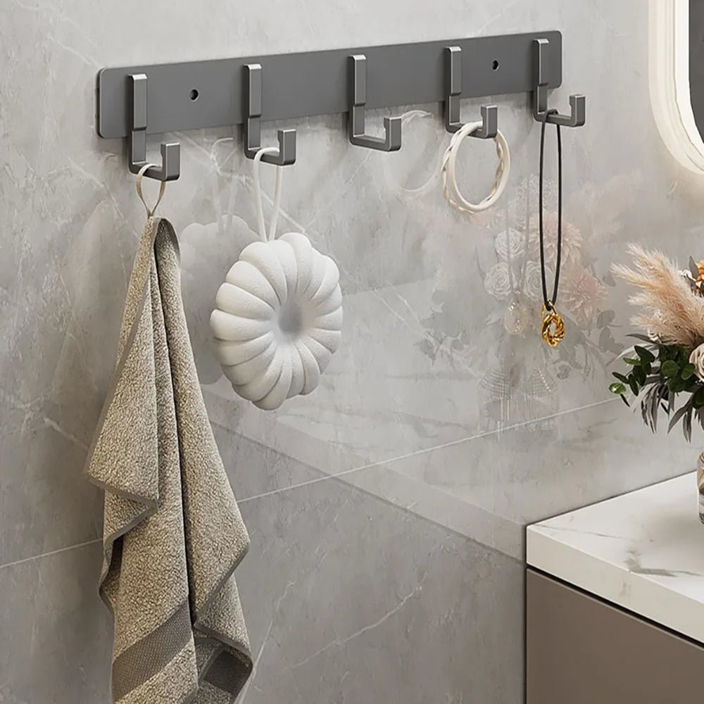 HOOKLINE Stable Wall Coat Rack