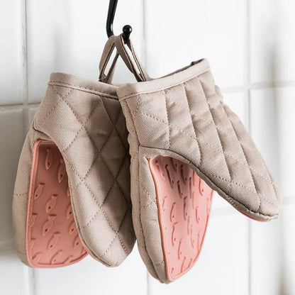SAFEFINS Heat-resistant Fish-shaped Silicone Oven Glove
