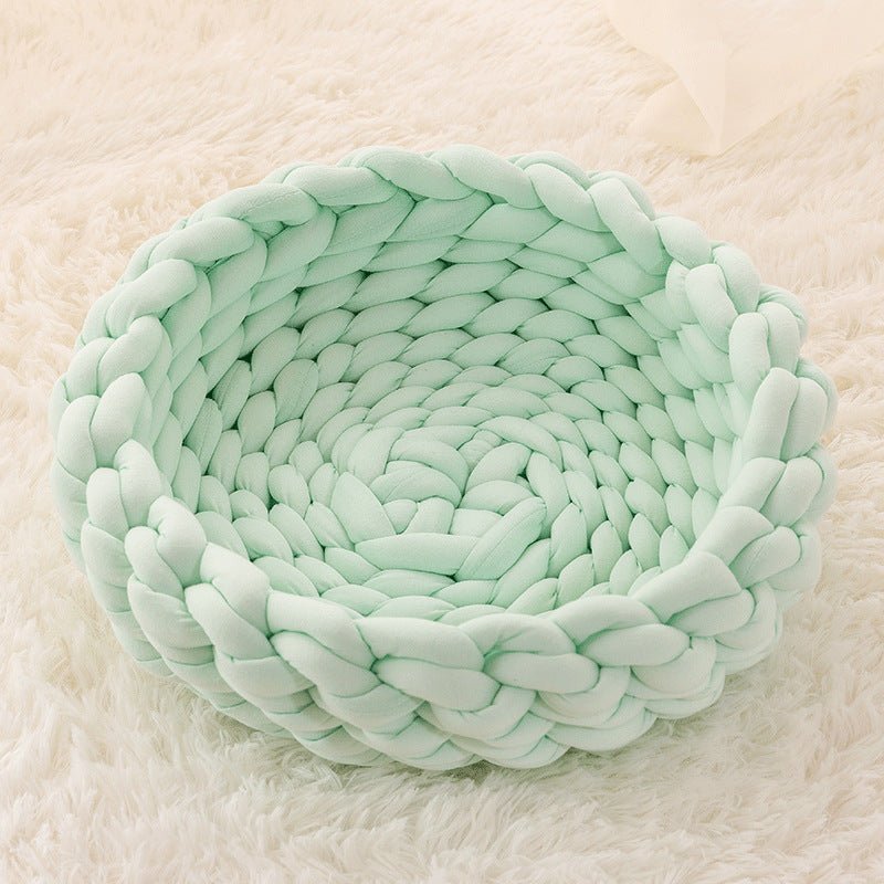 WOOLLYNEST Soft Woollen Basket for Pets