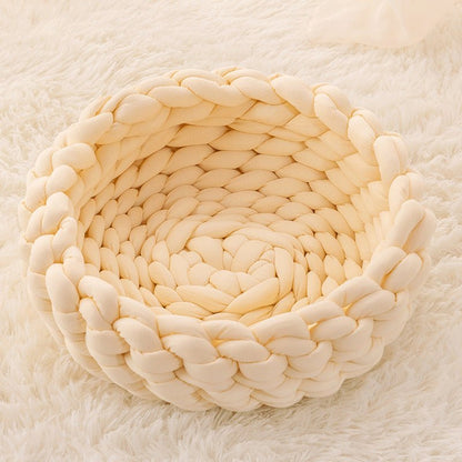 WOOLLYNEST Soft Woollen Basket for Pets