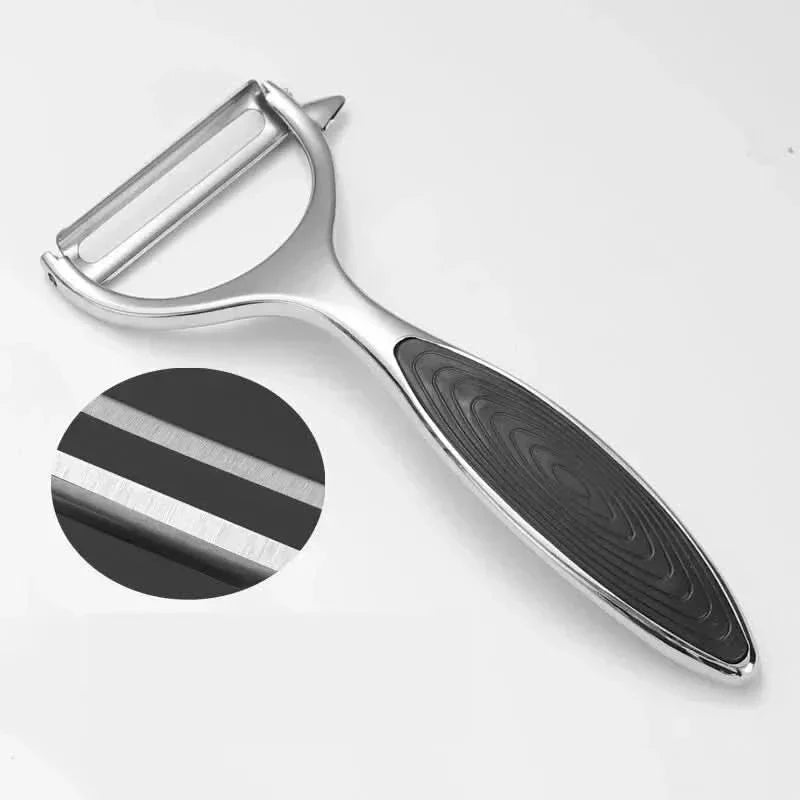 EdelPeeler High-Quality Stainless Steel Peeler lifestyle image 3