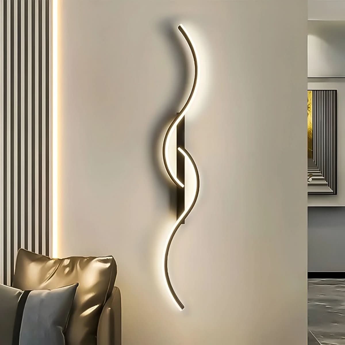 SCHWUNG Curved LED Wall Light