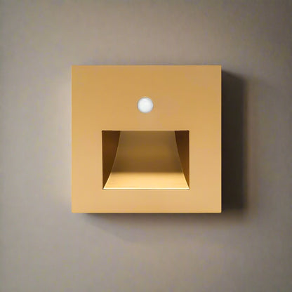 ALUMI GLOW Durable LED Wall Light