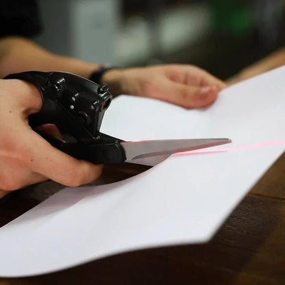 LINECUTTER Scissors with Laser Line