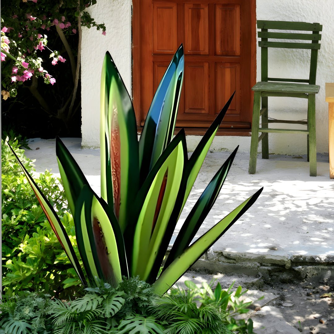 METALFLORA Lively Agave Sculpture