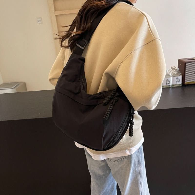 Daily Nylon Bag lifestyle image 1