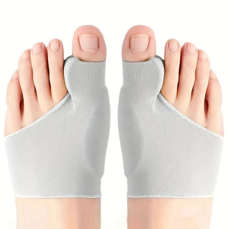 COMPRESSCARE TEEN Hallux Valgus Corrector lifestyle image 1
