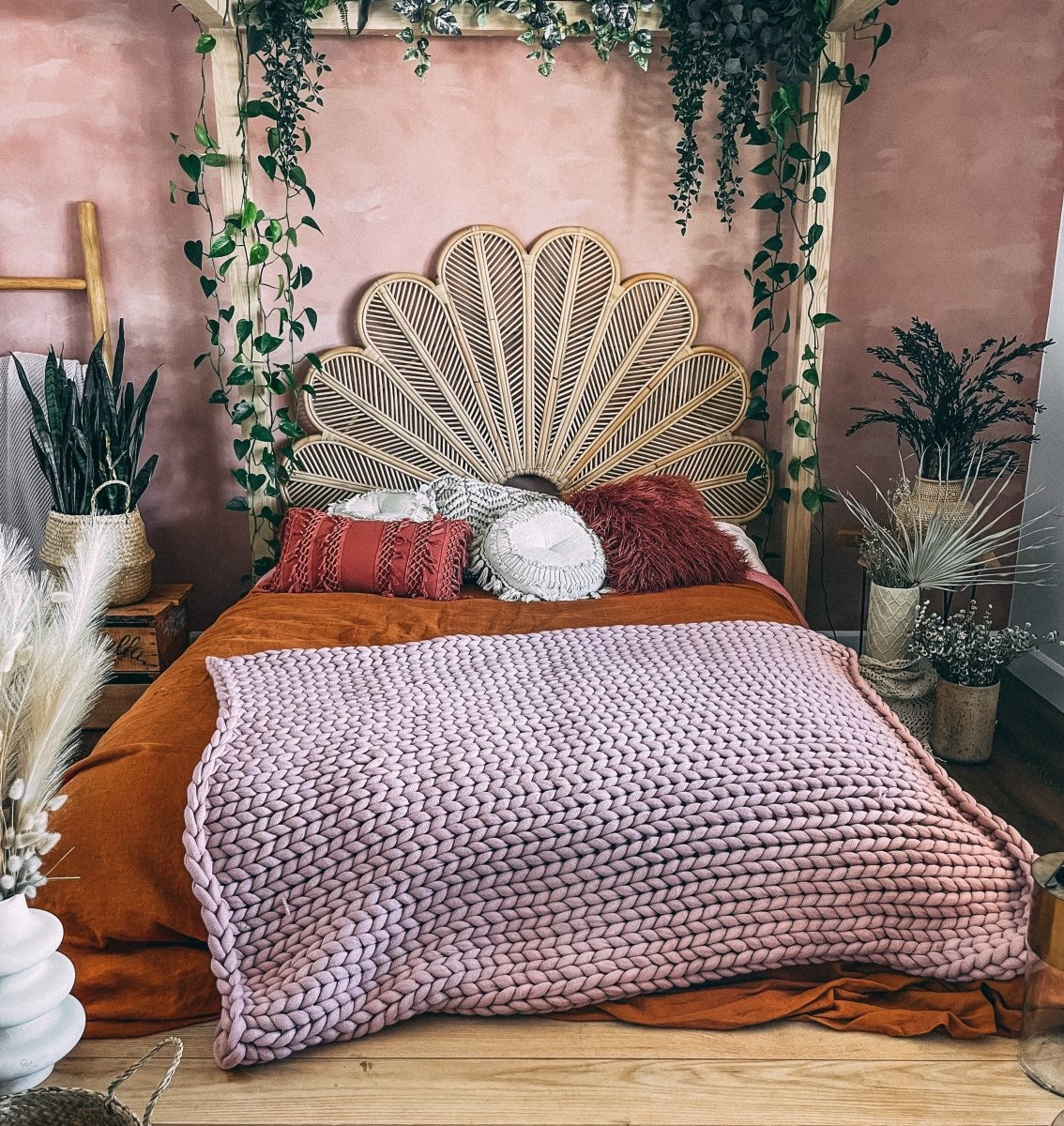 BLOOMRATTAN Handmade Wicker Headboard