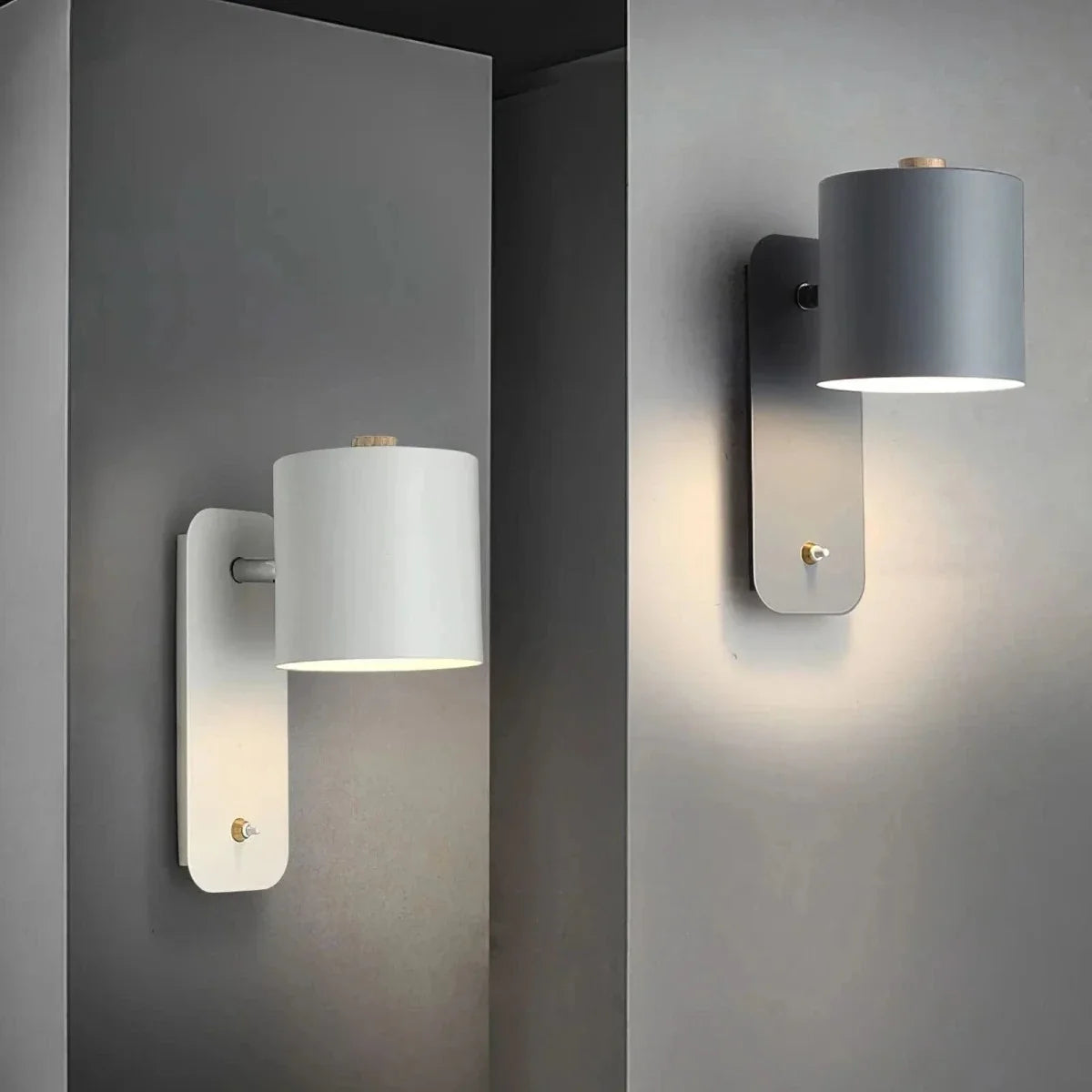 PLUGLUX Minimalist Wall Lamp