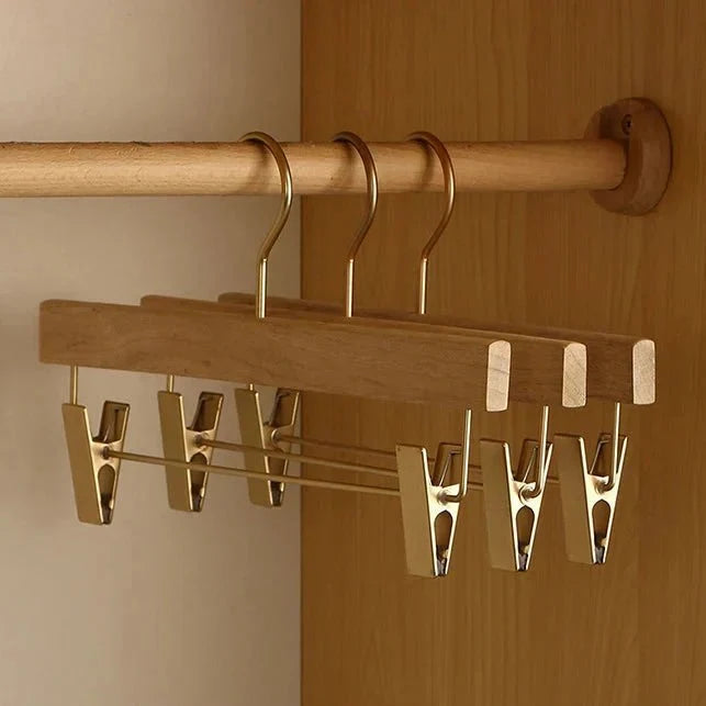 CLOSETORA Wide Wooden Hangers