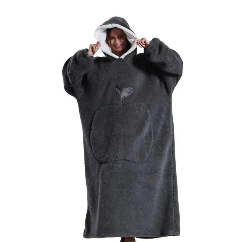 KUSCHELHOOD Oversized Fleece Hoodie lifestyle image