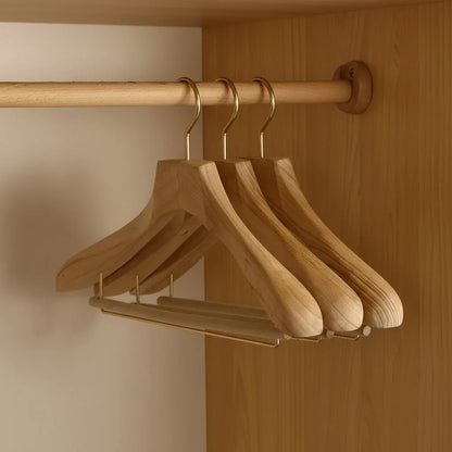 CLOSETORA Wide Wooden Hangers