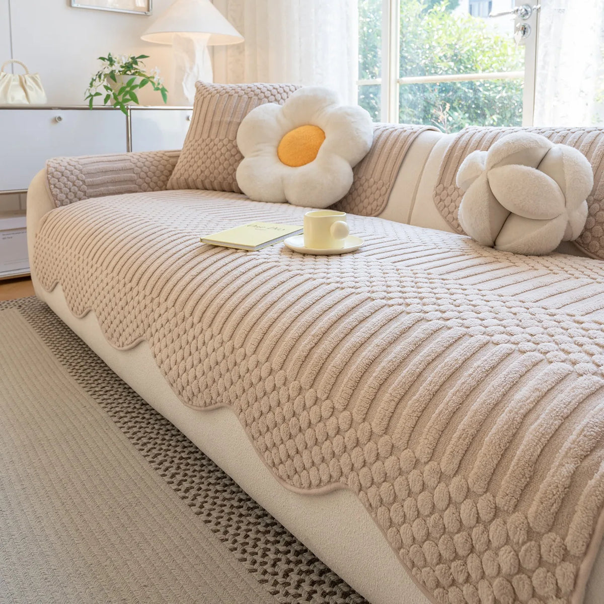 PLUSHCREAM Thick Tuft Fleece Sofa Cover