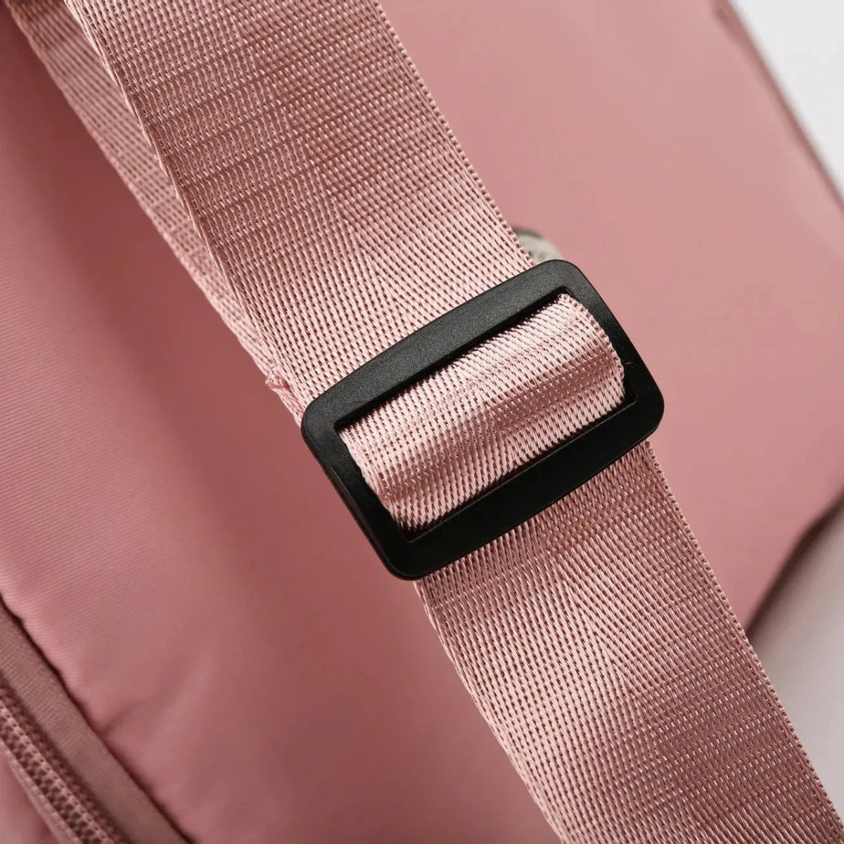 CARRYFIT Waterproof Sports Bag