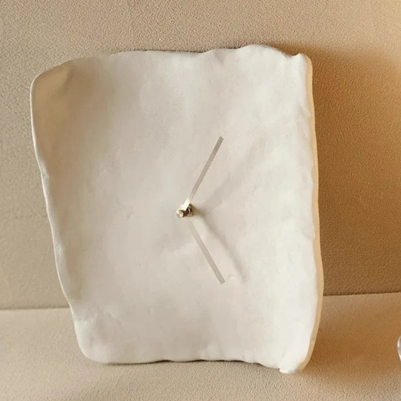 Silent Wall Clock, Non Ticking Resin Wall Clock for Living Room