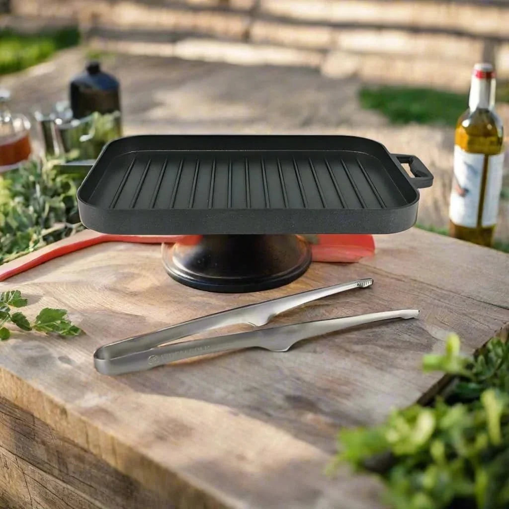 CAMPMASTER Small Grill Plate Set lifestyle image