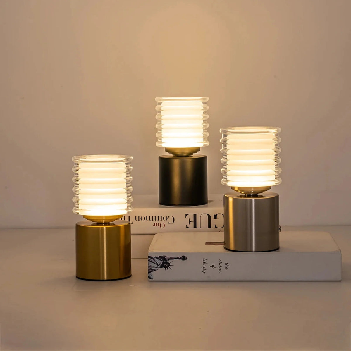Cordless Table Lamp, Rechargeable LED Touch Lamp for Restaurant & Bedside