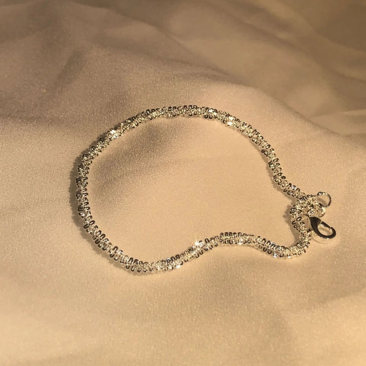 LUXEBAND Timeless Bracelet