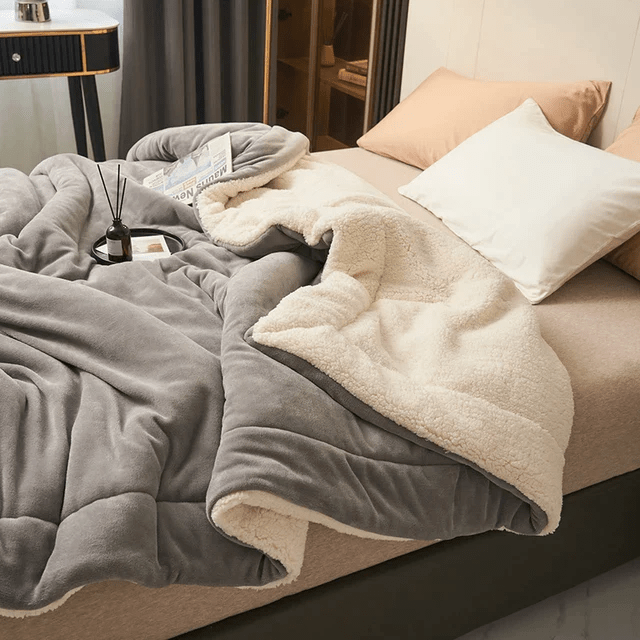 KuschelTraum Soft Flannel Fleece Blanket