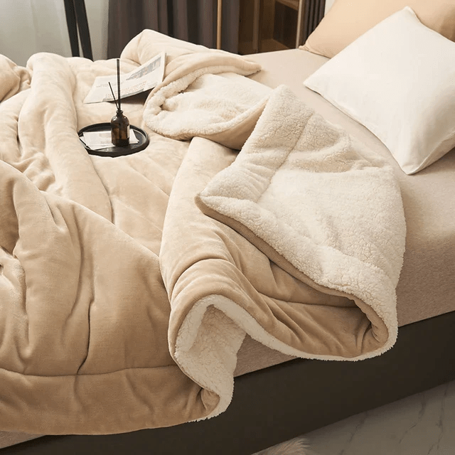 KuschelTraum Soft Flannel Fleece Blanket