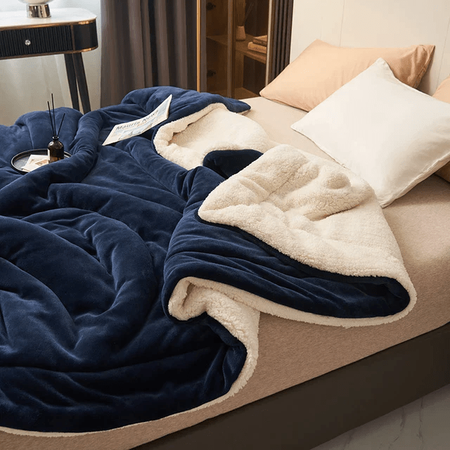 KuschelTraum Soft Flannel Fleece Blanket