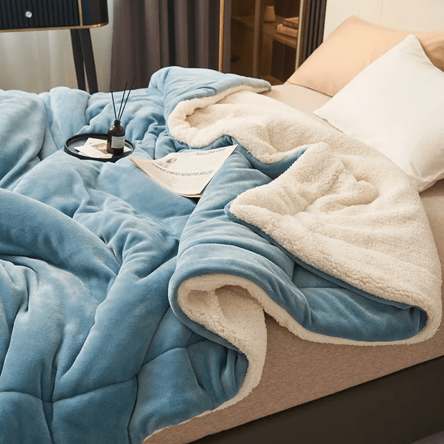 KuschelTraum Soft Flannel Fleece Blanket