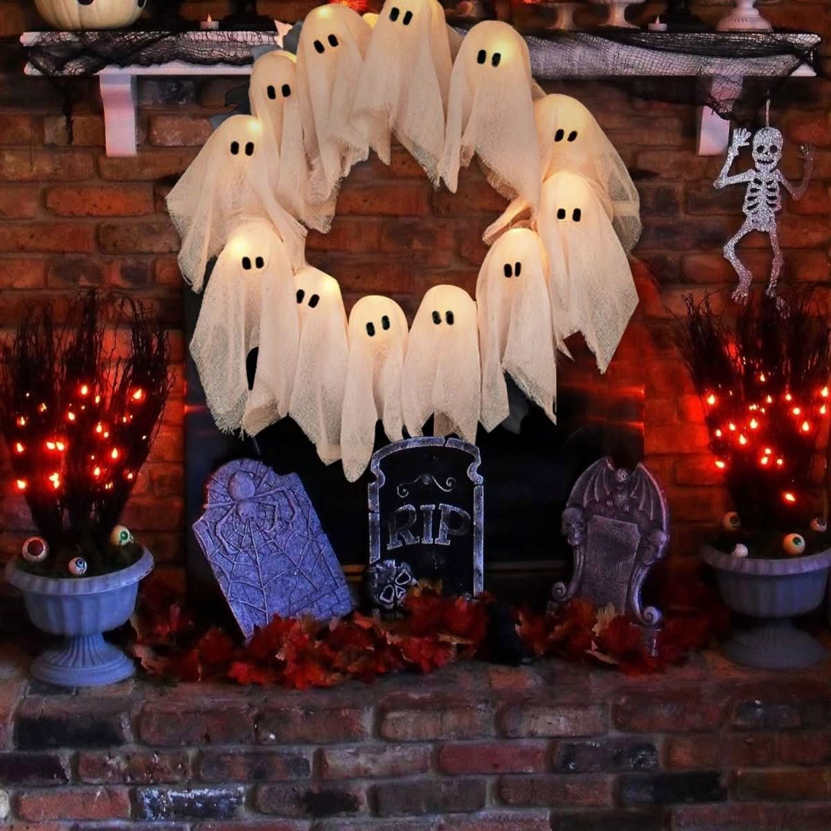 FrightLights LED Wreath Spooky Halloween Magic